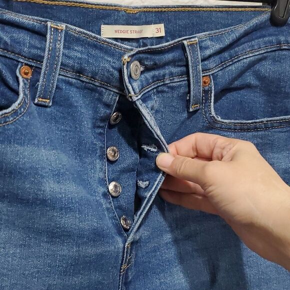 Levi's Wedgie Straight Jeans Size 31 - Picture 4 of 9